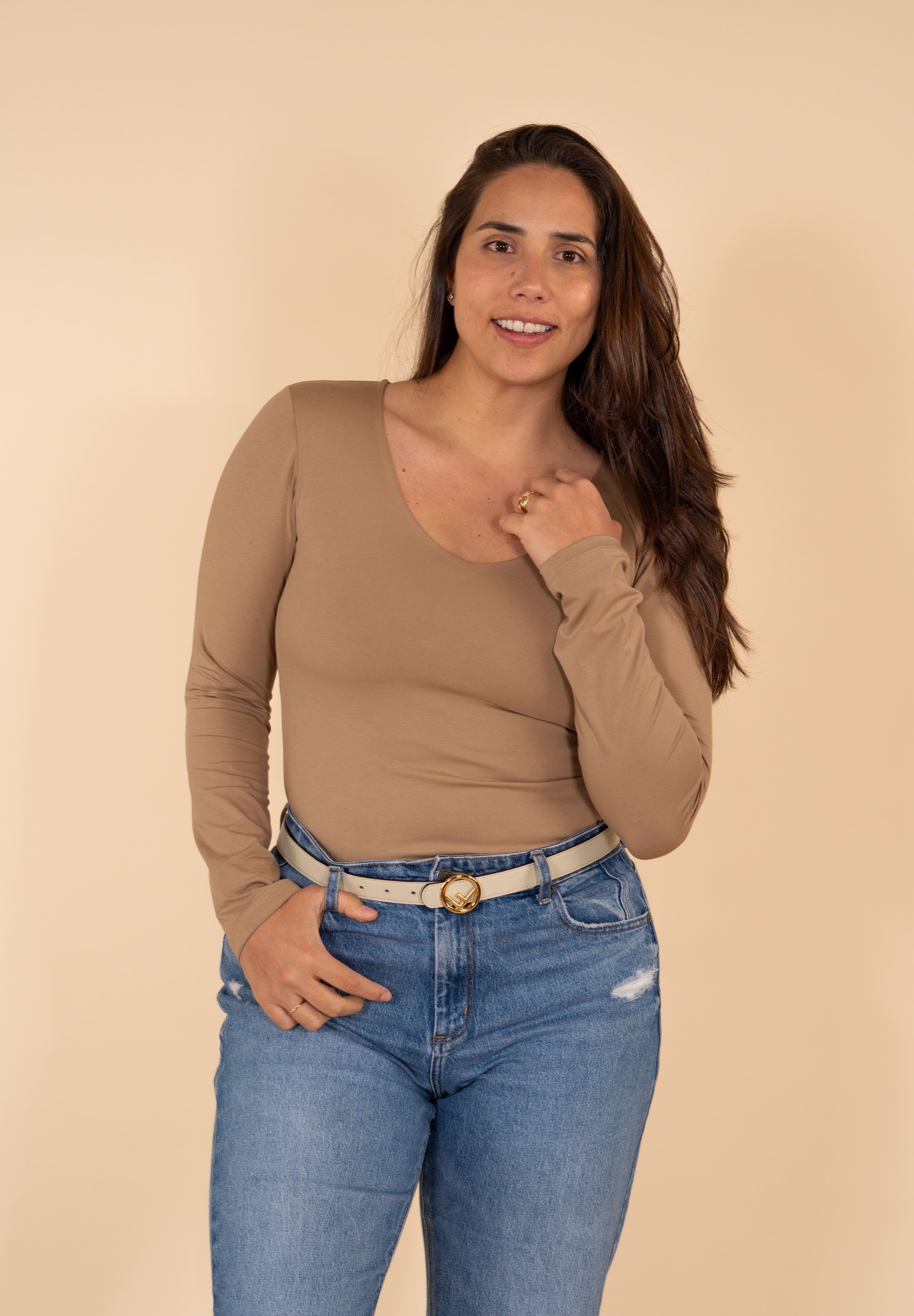 Polo Valeria Manga Larga - Modelador - Cuello V