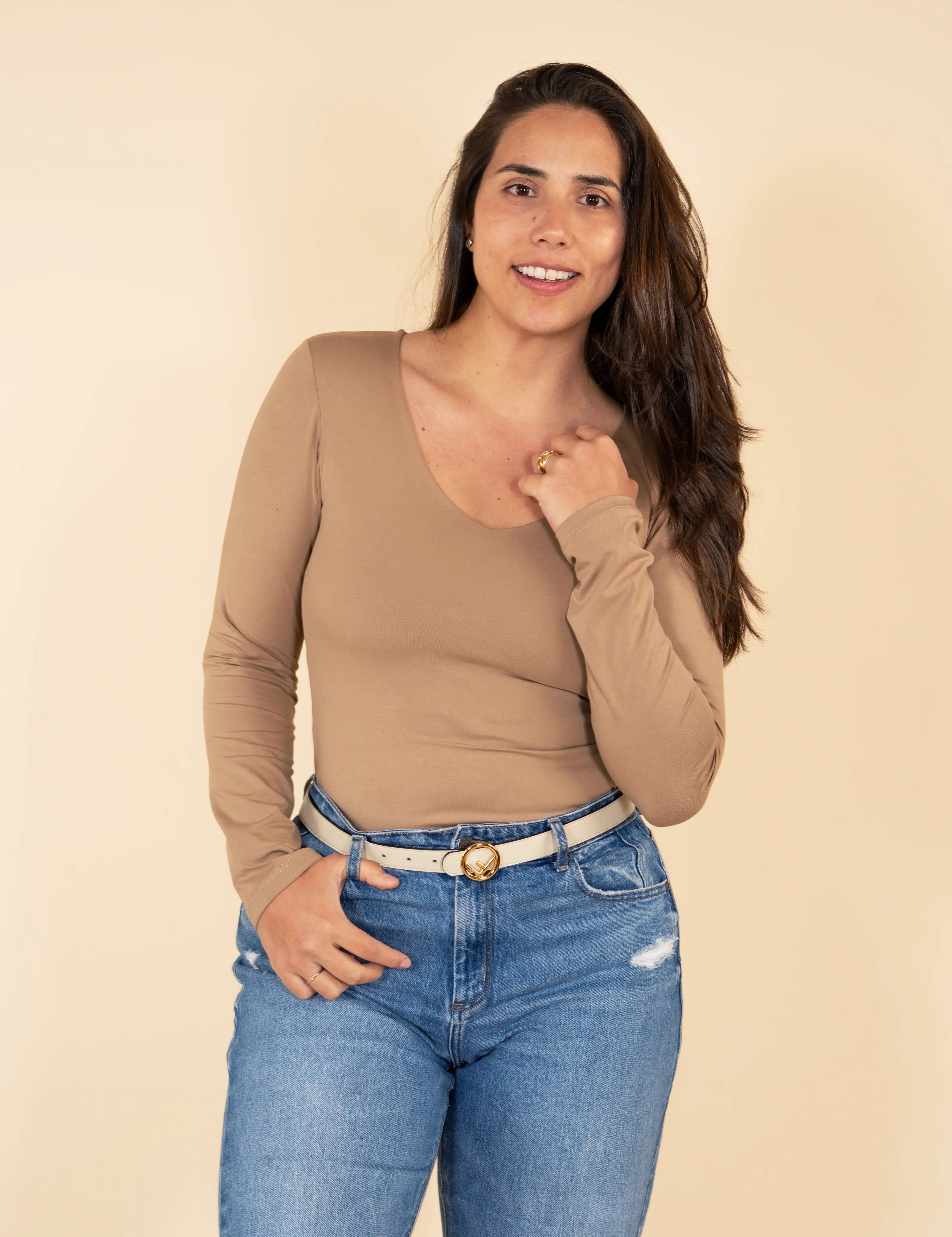 Polo Valeria Manga Larga - Cuello V - Modelador